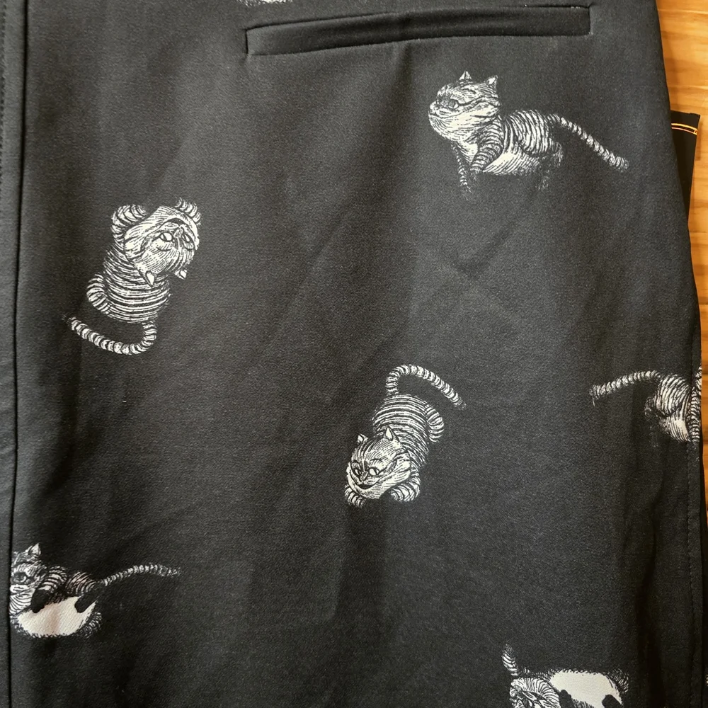 Disney's Alice Through The Looking Glass Cheshire Cat Mini Skirt Size 10